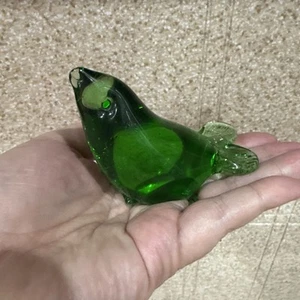 Vintage Handblown Green Glass Seal Animal Paperweight Figurine 3 In Tall - Picture 1 of 6