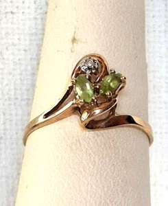 YELLOW GOLD PERIDOT AND DIAMOND RING SIZE 6.75 - Picture 1 of 10