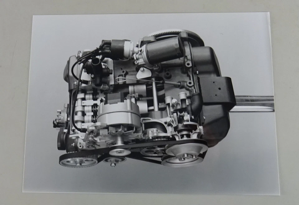 Foto Ufficiale VW Motore 1,8 Litri Con Monomotronic Iniezione Centrale Del 1991 - Immagine 1 di 1