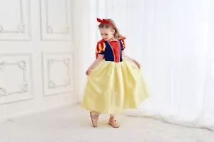 Niñas Blancanieves Elegante Vestir Juego de Rol Disfraz Nuevo Reino Unido Stock Navidad Estilo Disney - Imagen 1 de 8