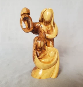 Sagrada Familia - Talla en madera de olivo - Imagen 1 de 4