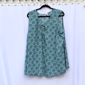 Blusa sin mangas con estampado geométrico floral verde Woman Within Plus 3X - Imagen 1 de 7