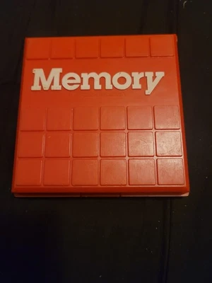 Milton Bradley The Memory Game 1989 de colección versión de viaje 16 pares EE. UU. Foto 1 de 3