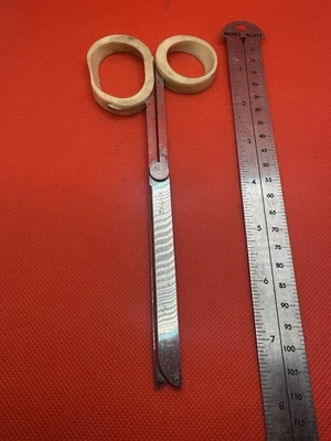 Vintage Philippe StARCK Scissors Stainless Steel White Rubber Handle Pre-Owned - Image 1 of 4