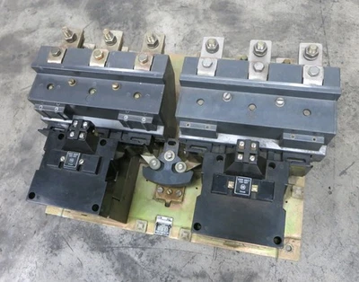 Contator de inversão Allen Bradley 705 828024 tamanho 5 bobina 600V 200 HP 705-FOC23 - Imagem 1 de 4
