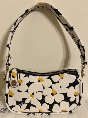 COACH CHALK/MULTI DAISY FLORAL SWINGER 20 CR509 - Image 1 of 4