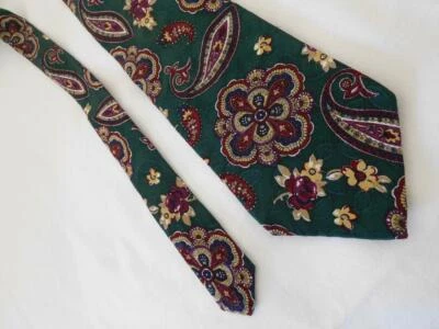 Liberty of London WEARABLE SILK 4" wIde green burgundy paisley NECK TIE 56" long - Image 1 of 4