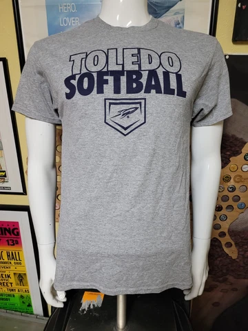 University Toledo Rockets Softball Logo T Shirt Medium OH Nice Cover