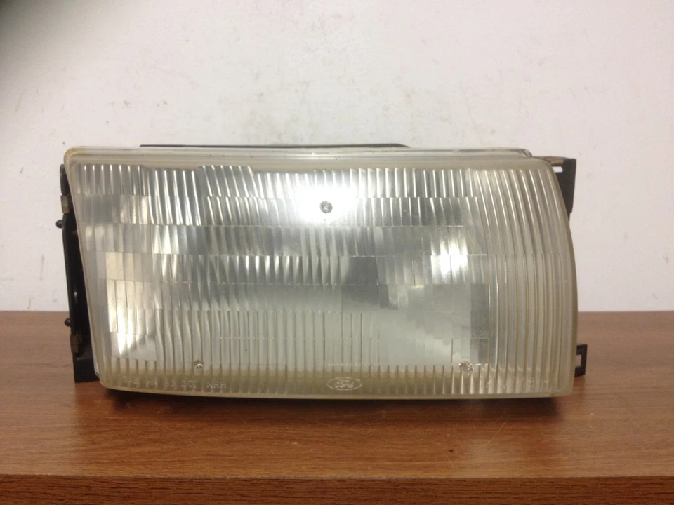 1995 MERCURY VILLAGER RIGHT/PASSENGER HEADLIGHT OEM - Image 1 of 1