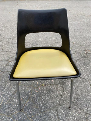Vintage MCM Krueger Metal Products Fiberglass Chair Black & Mustard Mid Century - Image 1 of 4