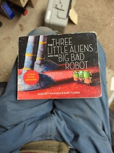 The Three Little Aliens And The Big Bad Robot A Solar System Adventure Margaret - Imagen 1 de 13