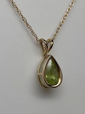 Pear Cut Simulated Peridot Women's Stunning Pendant In 14k Yellow Gold Plated - Image 1 of 4