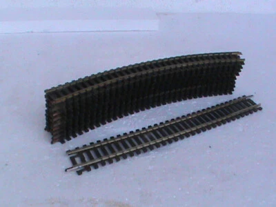 lot de 10 rails HO LIMA /MAILLECHORT/ 9 RAILS COURBES ET 1 RAIL DROIT - Photo 1/4