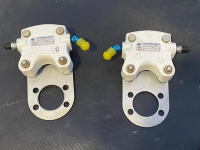 Lote de 2 piezas pinza de freno Cleveland 30-53C pinza de freno de avión pinza de freno nueva Foto 1 de 4