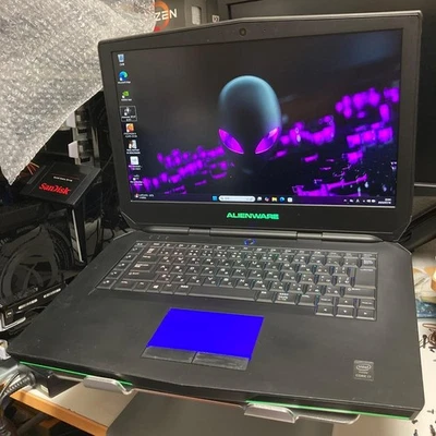 Alienware 15 GTX970M i7-4720HQ 8GB RAM 128GB SSD 500GB HDD RGB Keyboard - Image 1 of 4