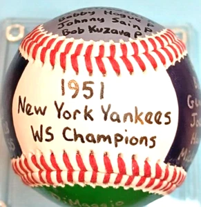 BÉISBOL PINTADO A MANO 1951 NEW YORK YANKEES SERIE MUNDIAL CAMPEONES MANTO BERRA+ - Imagen 1 de 8