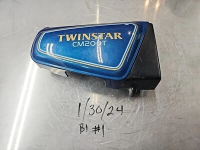 PANEL CUBIERTA LATERAL DERECHO HONDA CM 200 T T TWINSTAR Foto 1 de 4