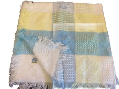 DE COLECCIÓN FRIEMANIT Acrílico Niño Bebé Manta Azul Pastel Amarillo Cuadrados Flecos Japón Foto 1 de 4