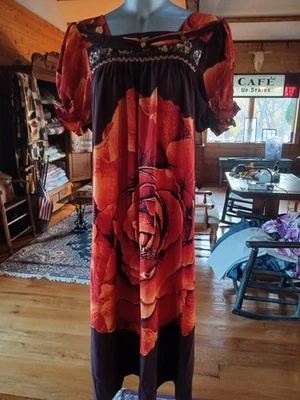 HANDMADE POLYNESIAN HAWAIIAN DRESS - Image 1 of 4