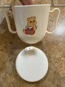 Vintage Plastic Tommee Tippee Baby Toddler Sippy Juice Cup & Training Lid - Picture 1 of 5