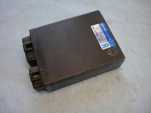 Suzuki GSX-R GSXR 750 W Control Unit / ECU Igniter Computer 32900-17E00 93 - 95 - Picture 1 of 5