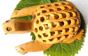 TORTUE DE COLLECTION ARTISANALE  EN BOIS EVIDE SCULPTE UNDERCUT*** - Picture 1 of 3
