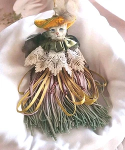 Vintage Katherine’s Collection Retired Victorian Kitten Cat Holiday Ornament –8" - Picture 1 of 17