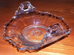 Vintage Clear Pressed Glass Brides Basket with 2 Thumb Handles - Picture 1 of 9