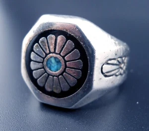 Southwestern Ring Vintage Flower NEW Made In USA Turquoise Inlay Native American - Picture 1 of 6