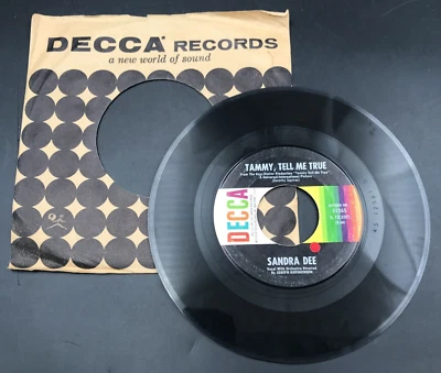 Sandra Dee – Tammy Tell Me True / Let's Fall In Love - 7" Record Single 45 RPM - Image 1 of 4