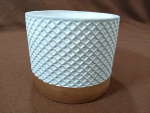 Ceramic Flowerpot Decorative Textured Crisscross Pattern White Plant Holder - Picture 1 of 6