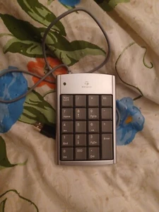 Targus USB Numerical Keyboard Number Pad Model# PAUK10U Tested Working Used - Picture 1 of 2