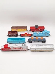 HO Scale Train Set, Engine Life Like, cars multiple Brands, tested - Picture 1 of 8
