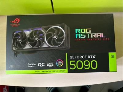 ASUS ROG Astral GeForce RTX 5090 32GB GDDR7 OC Edition Graphics Card - Immagine 1 di 4