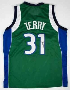 Jason Terry Signed Dallas Mavericks Jersey (JSA COA) Ex-Arizona Point Guard - Picture 1 of 6
