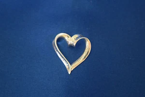 Sterling Silver Heart Pendant, 3.02g - Picture 1 of 8