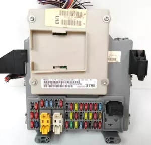 05026037AE Jeep Liberty 2006 2007 3,7 caja de fusibles carrocería módulo de control relé BCM E54 - Imagen 1 de 12