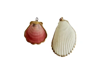 cLAM SHELL GOLD ACCENT ART PENDANT X2 BOHO SURFER BEACH GIRL JEWELRY neocurio - Picture 1 of 4