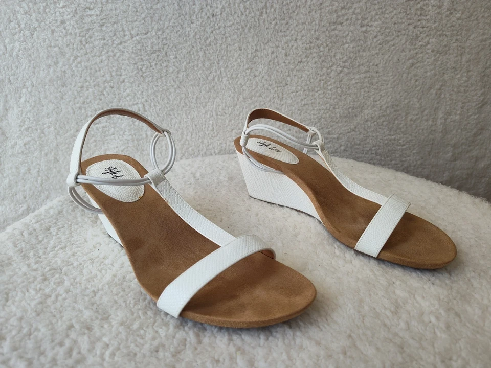 Style Co Women Heels 10M White Leather T-Strap Slingback Fit Mulan Wedge Shoe - Image 1 of 4