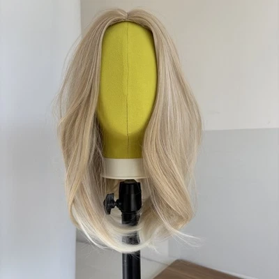 Peluca de cosplay de cabello sintético resistente al calor liso en capas rubia Foto 1 de 4