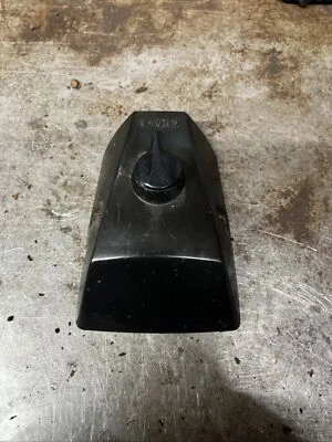 Cubierta de filtro de aire de plástico para motosierra Craftsman 2.0 OEM usada Foto 1 de 2