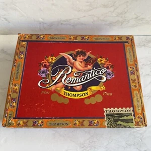 Caja de cigarros vintage Cupido Thompson & Co romántico caja de madera de querubín día de San Valentín - Imagen 1 de 10