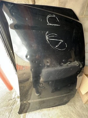 Chevrolet Suburban Hood 2015-2020 (solo recogida local) Foto 1 de 2