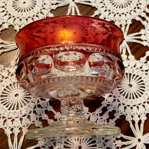 Cranberry Flash King's Crown Thumbprint Sherbet Dessert Dish - Picture 1 of 4