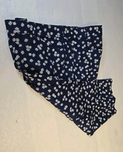 Gr. 22W (46 x 18") Damen Caprihose schwarz Gänseblümchen Punkte Pull-On Gummibund neu - Bild 1 von 6