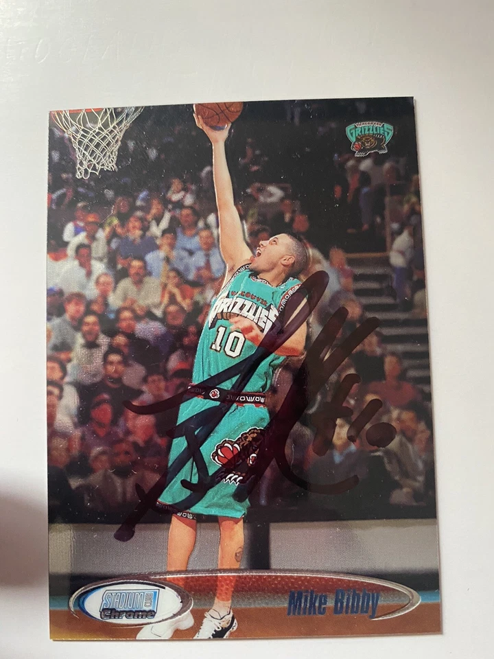 Mike Bibby Signed 1999 Stadium Club Chrome Vancover Grizzles Card # SCC31 - Image 1 of 1
