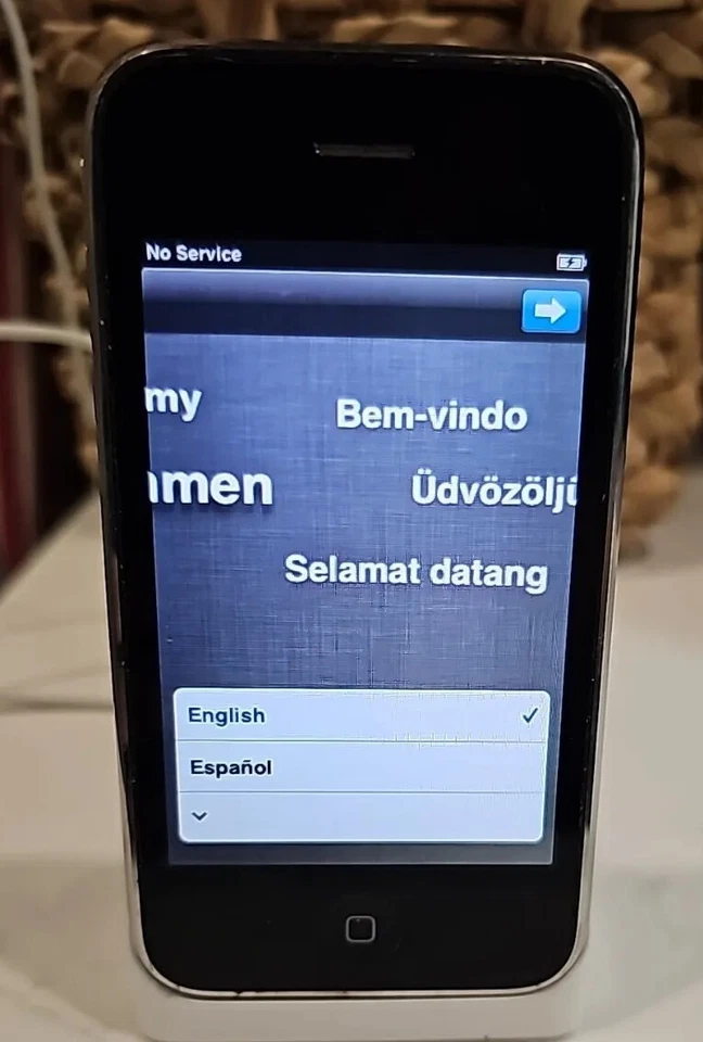 Apple iPhone A1303 3Gs 16 GB Dock Estación para iPods iPhone 3G MB484G/A Foto 1 de 4