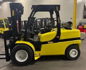 2021 Yale GTP100 10000 LB 3 Stage Mast Dual Fuel Pneumatic Forklift 1131 Hours - Picture 1 of 15