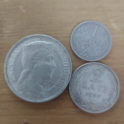 Latvia Silver Coins -5 Lati 1929 / 2 Lati 1925/1 Lats 1924/ Lot Of 3.#575N - Image 1 of 4