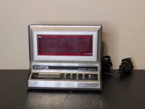 Sveglia digitale vintage Spartus modello 1116 testata  - Foto 1 di 5